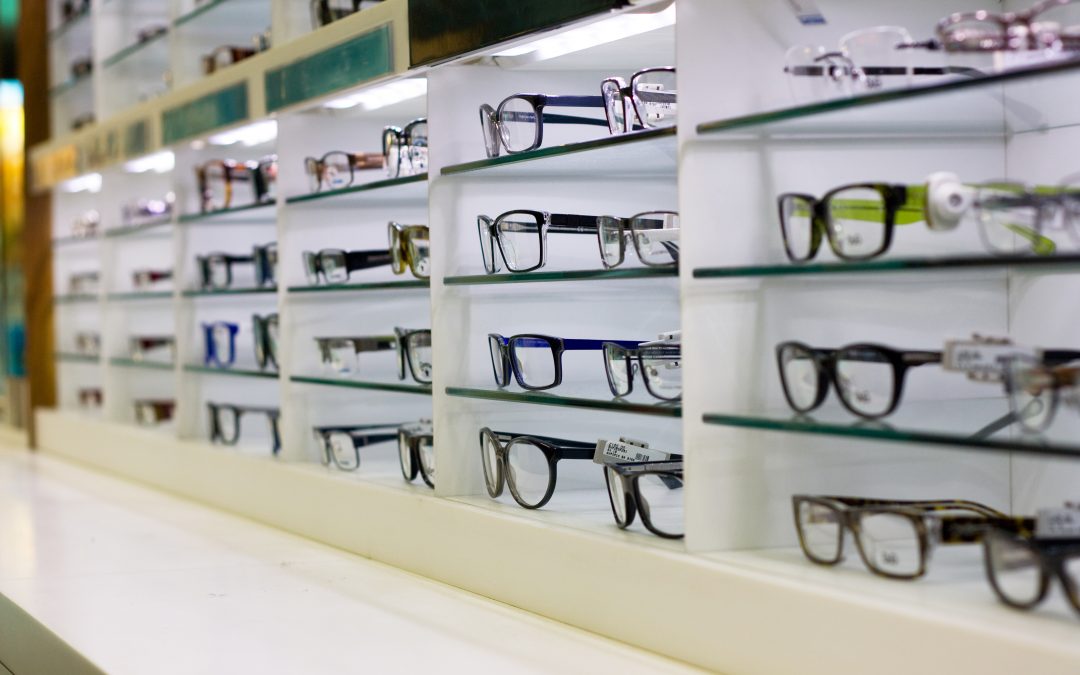 The World of Eyeglasses: A Comprehensive Guide to Style, Function, and Innovation