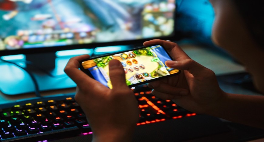 The Rise and Impact of Online Games in the Digital Age